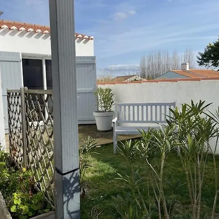 Belle Maison A Barbatre, 800m Plage, Pour 7 Personnes Avec Jardin Clos, Terrasse Et Wifi Gratuit - Fr-1-823-69 בית נופש ברבטרה