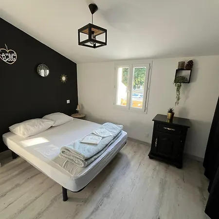 Belle Maison A Barbatre, 800m Plage, Pour 7 Personnes Avec Jardin Clos, Terrasse Et Wifi Gratuit - Fr-1-823-69